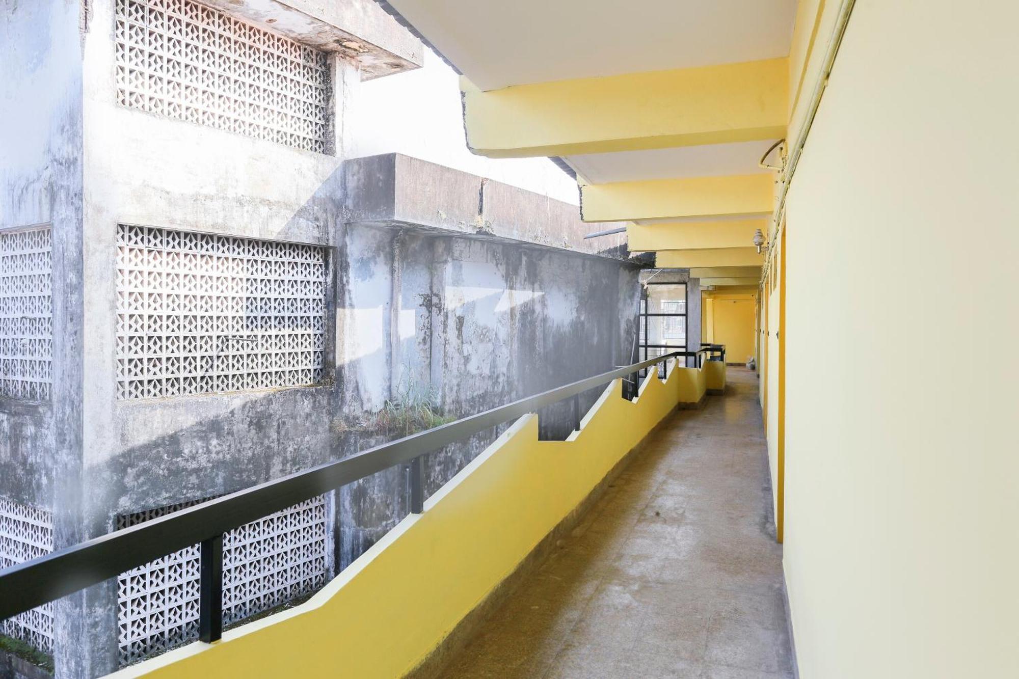 Oyo Hotel 65523 Tkt Tourist Home Каннур Экстерьер фото