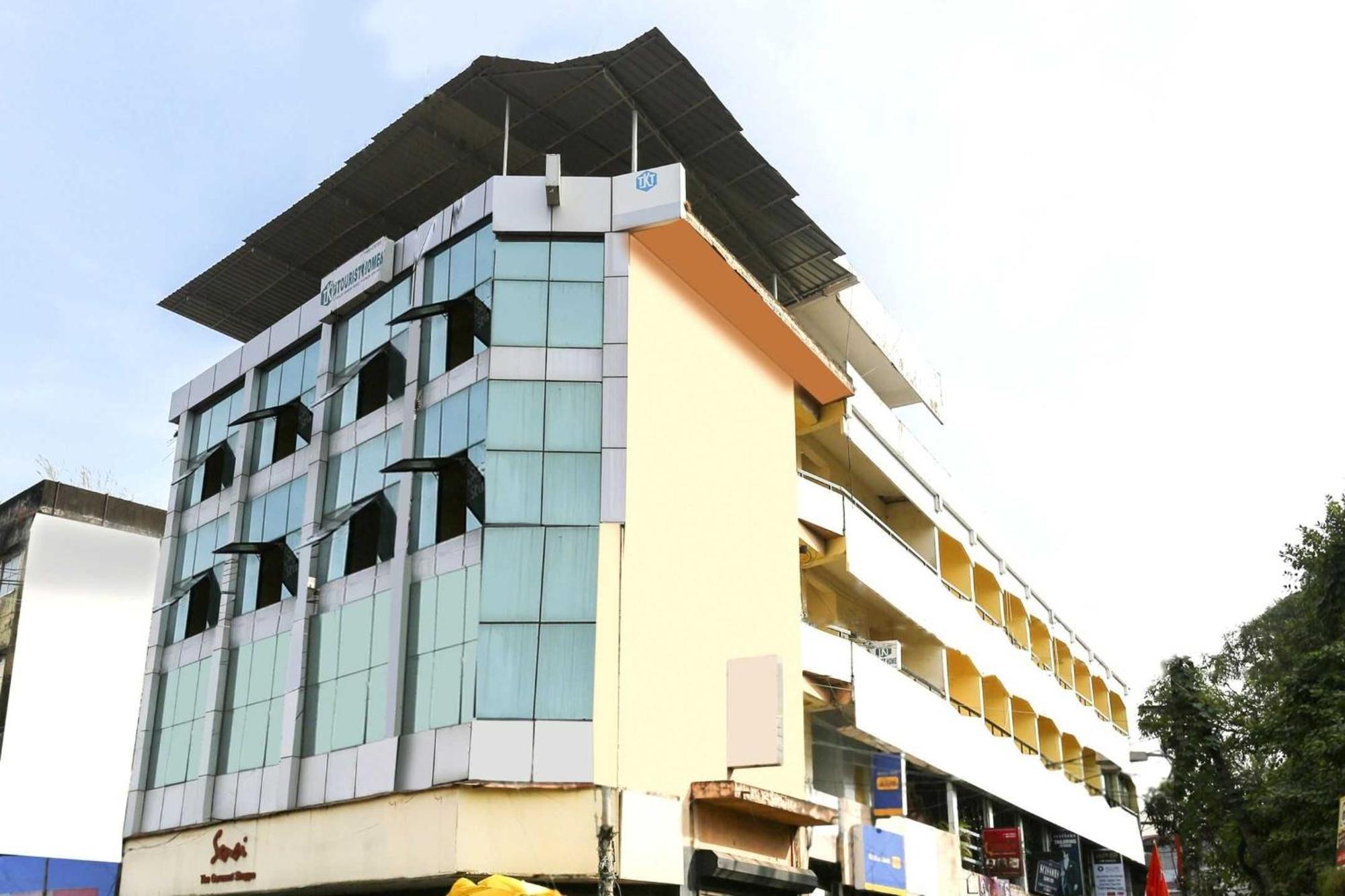 Oyo Hotel 65523 Tkt Tourist Home Каннур Экстерьер фото